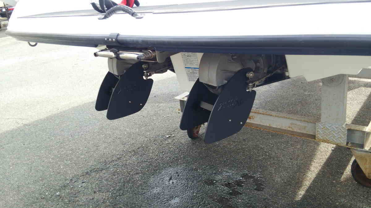 Yジェットボートに舵