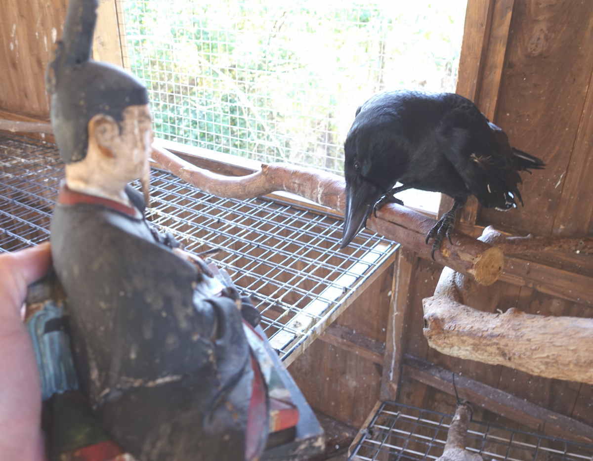 解体した神社の部品