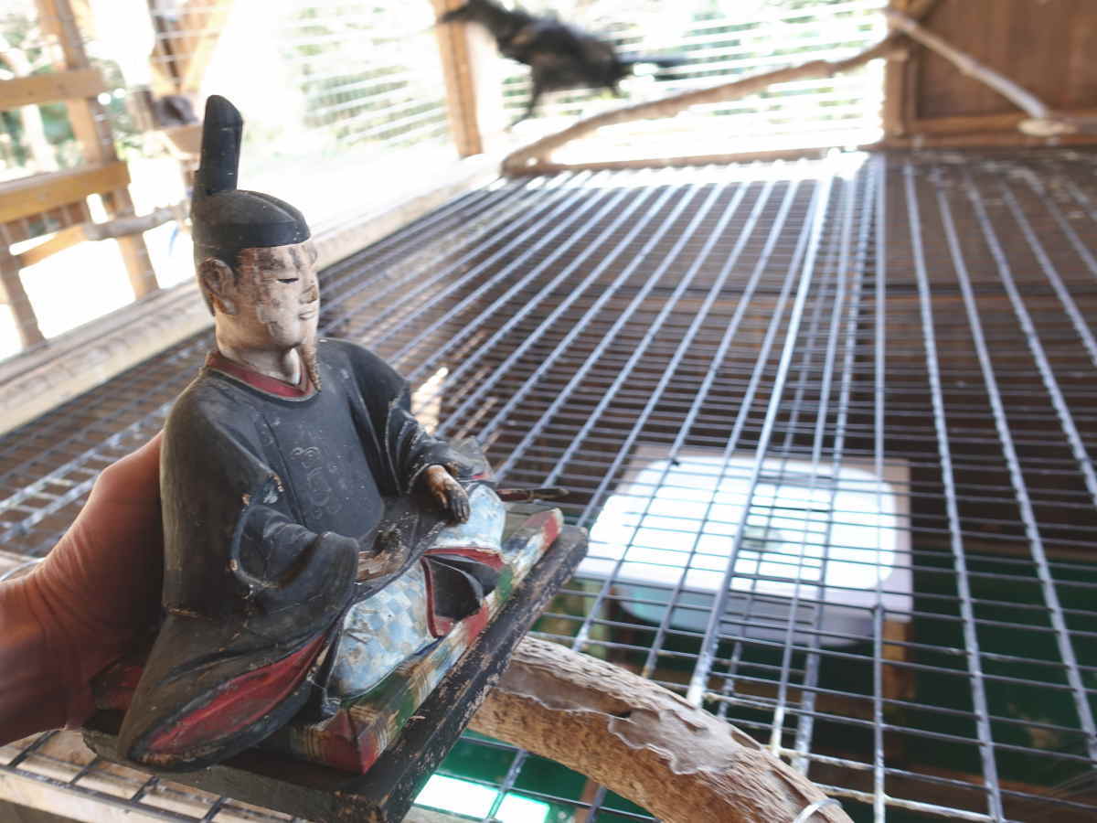 解体した神社の部品