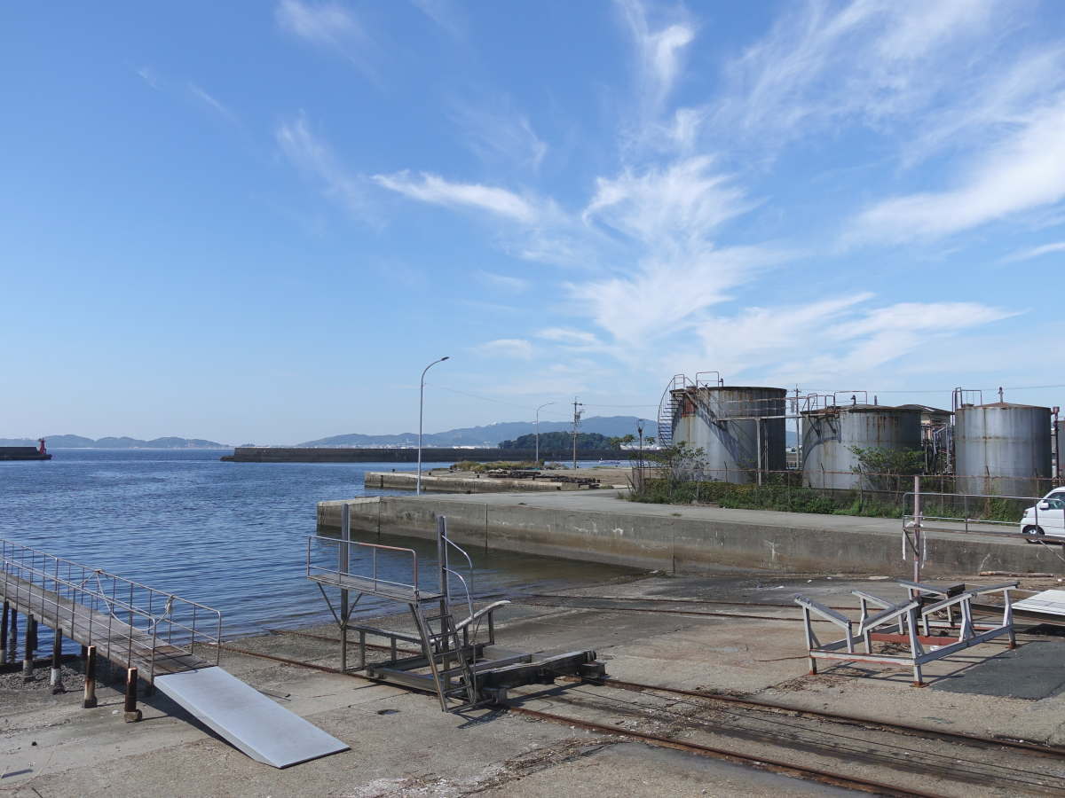 マリーナのスロープから