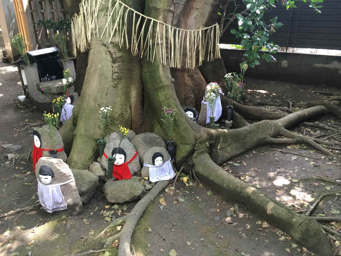 動物実験慰霊碑