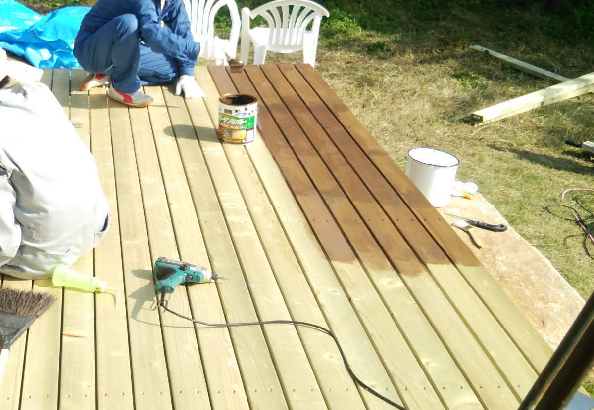 ウッドデッキ